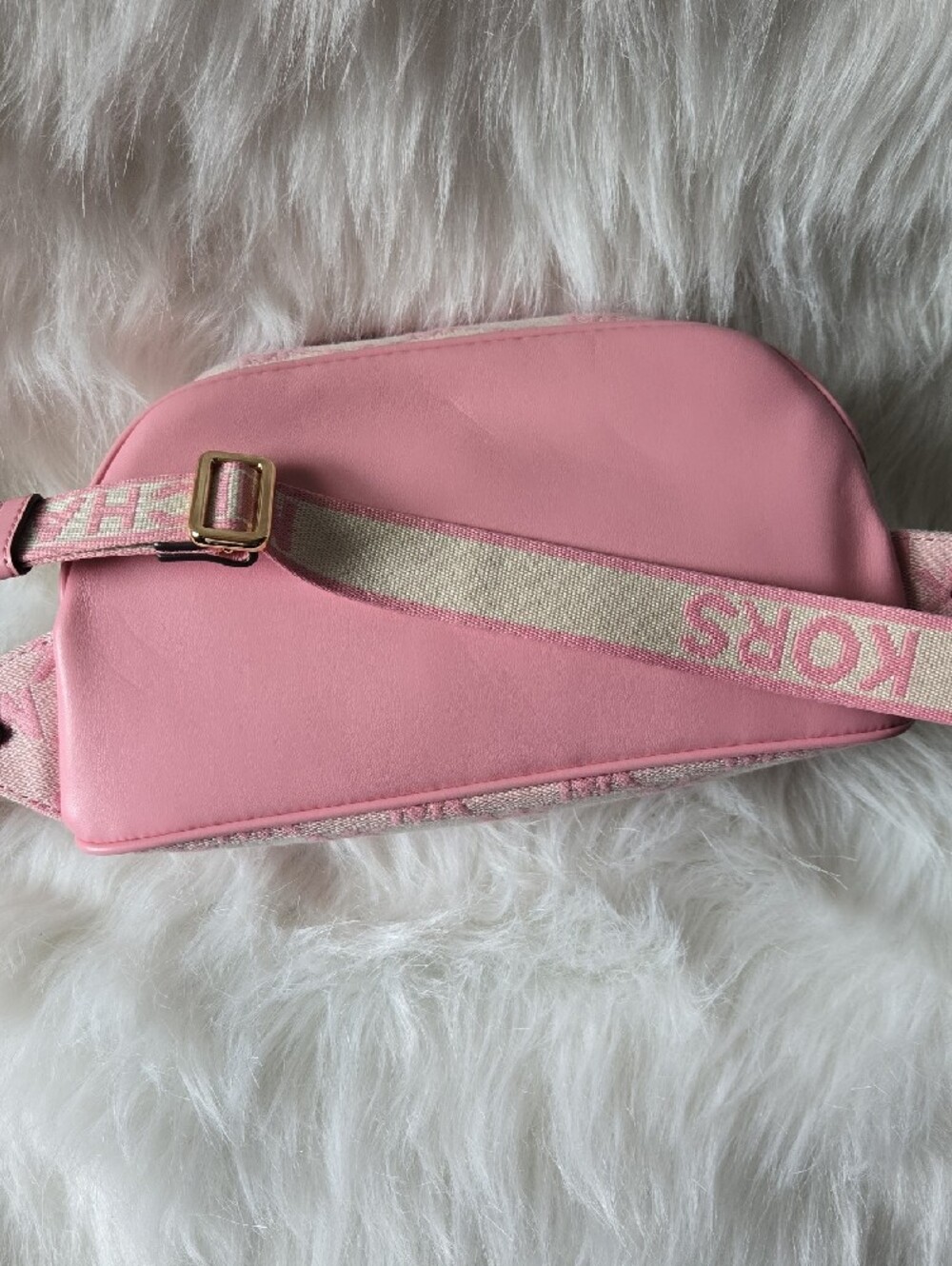 Michael Kors Pink Logo Crossbody Belt Bag with Gold Hardware - Picture 6 of 13